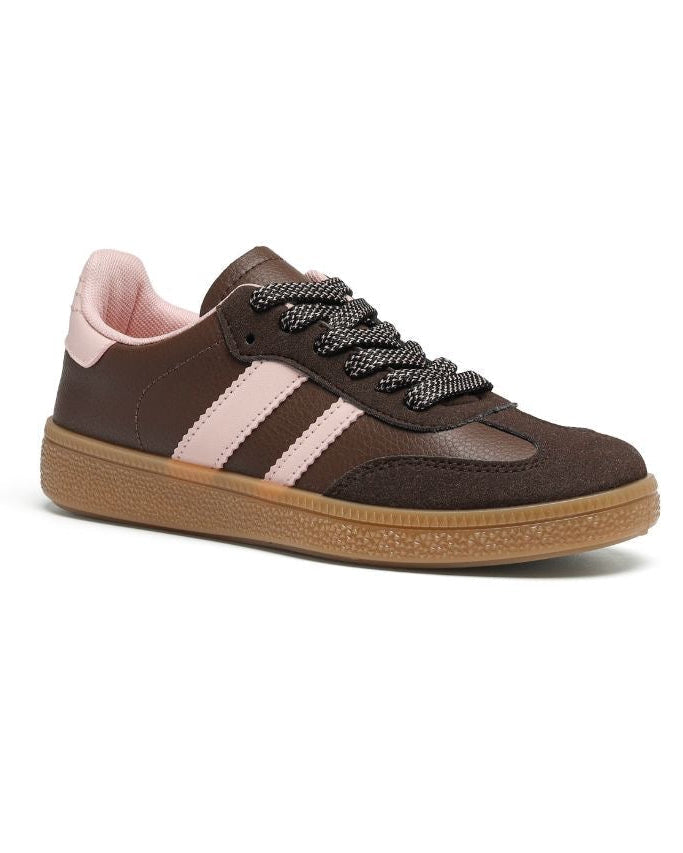 Sneaker Sam Brown